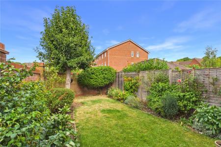 3 bedroom End of terrace house for sale in Arcadia Close, Beggarwood