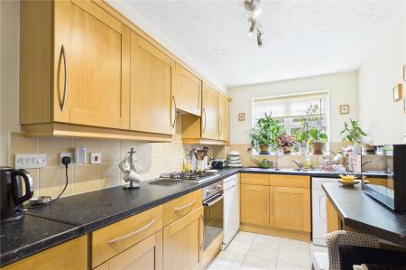 3 bedroom End of terrace house for sale in Arcadia Close, Beggarwood