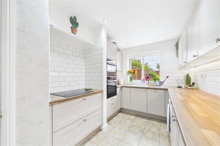 2 bedroom Terraced House for sale in Coronation Road, Basingstoke