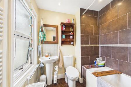 2 bedroom Terraced House for sale in Coronation Road, Basingstoke