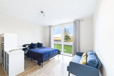 1 bedroom Ground floor flat for sale in Alencon Link, Basingstoke