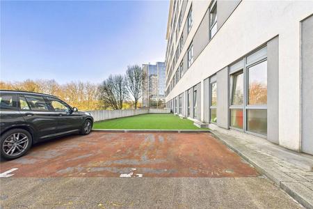 1 bedroom Ground floor flat for sale in Alencon Link, Basingstoke