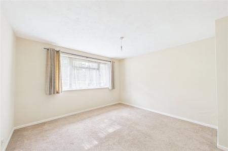 2 bedroom Ground floor flat for sale in Elgar Close, Basingstoke