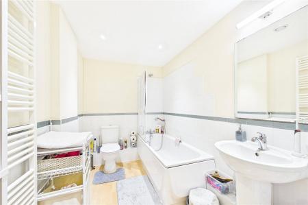 2 bedroom Flat for sale in Winterthur Way, Basingstoke