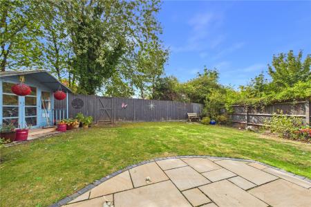 3 bedroom Detached house for sale in Fulmar Close, Basingstoke