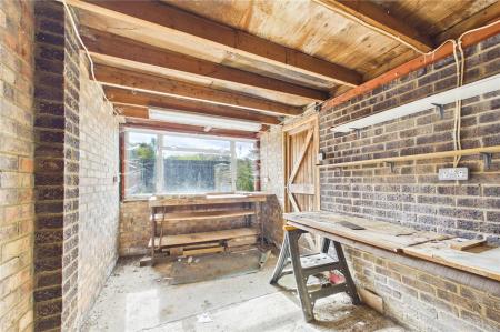 3 bedroom End of terrace house for sale in Coates Close, Basingstoke