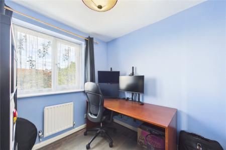 4 bedroom Detached house for sale in Primrose Gardens, Hatch Warren
