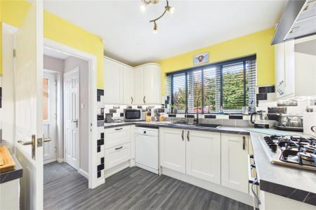 4 bedroom Detached house for sale in Primrose Gardens, Hatch Warren