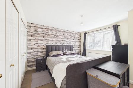 4 bedroom Detached house for sale in Primrose Gardens, Hatch Warren