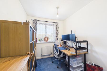 4 bedroom Detached house for sale in Primrose Gardens, Hatch Warren