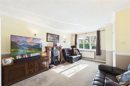 4 bedroom Detached house for sale in Primrose Gardens, Hatch Warren
