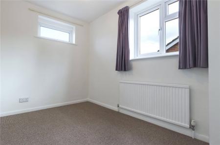 3 bedroom Semi-detached house to let in Appletree Lane, Spencers Wood