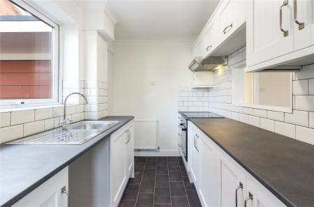 3 bedroom Semi-detached house to let in Appletree Lane, Spencers Wood