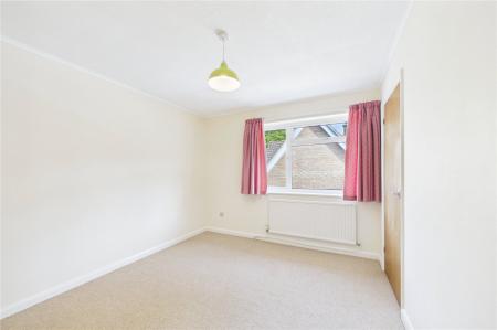 3 bedroom Detached house to let in Romans Gate, Pamber Heath