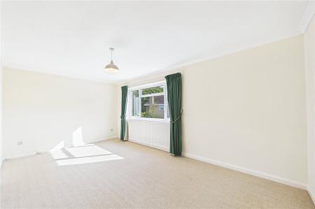 3 bedroom Detached house to let in Romans Gate, Pamber Heath