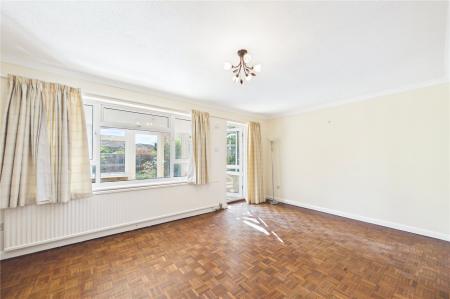 3 bedroom Detached house to let in Romans Gate, Pamber Heath