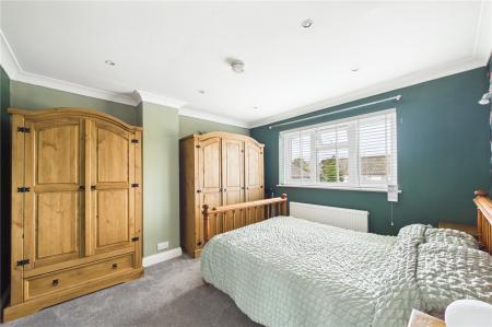 3 bedroom Semi-detached house for sale in Sheppard Road, Basingstoke
