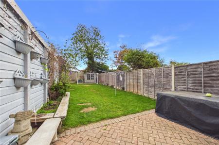 3 bedroom Semi-detached house for sale in Sheppard Road, Basingstoke
