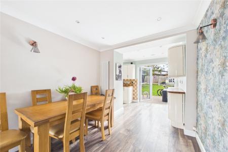 3 bedroom Semi-detached house for sale in Sheppard Road, Basingstoke