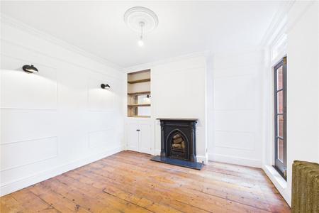 2 bedroom Terraced House to let in Cliddesden Road, Basingstoke