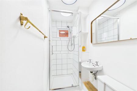 2 bedroom Terraced House to let in Cliddesden Road, Basingstoke
