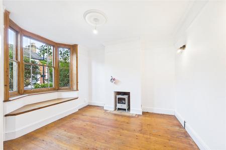 2 bedroom Terraced House to let in Cliddesden Road, Basingstoke
