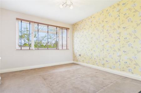3 bedroom End of terrace house for sale in Pembroke Road, Basingstoke
