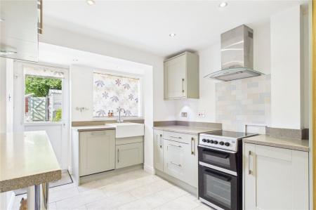 3 bedroom End of terrace house for sale in Pembroke Road, Basingstoke