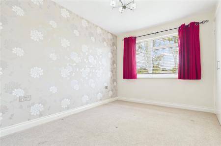 3 bedroom End of terrace house for sale in Pembroke Road, Basingstoke