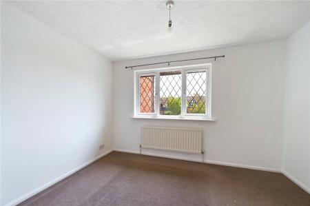 2 bedroom Terraced House to let in Odette Gardens, Tadley