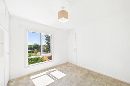 3 bedroom Terraced House to let in Warwick Road, Basingstoke