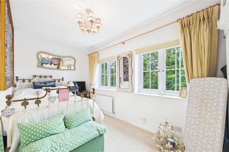 3 bedroom End of terrace house for sale in London Road, Overton