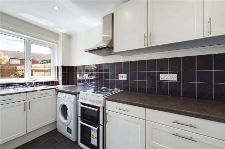 1 bedroom House to let in Stratfield Avenue, Tadley