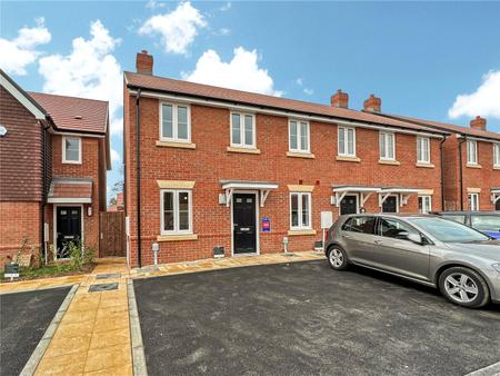 2 bedroom End of terrace house to let in Newlands Close, Shinfield