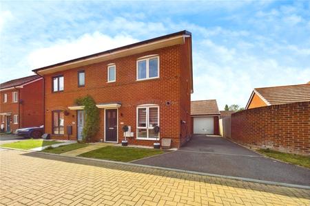 Albert Close, Spencers Wood