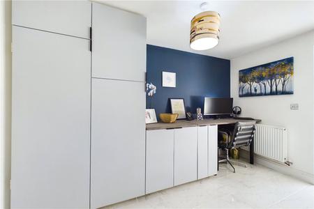 3 bedroom Semi-detached house to let in Albert Close, Spencers Wood