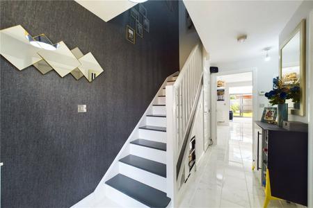 3 bedroom Semi-detached house to let in Albert Close, Spencers Wood