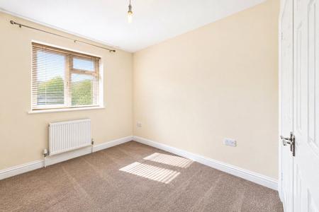 2 bedroom Detached bungalow to let in Swains Road, Tadley