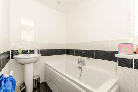 5 bedroom Detached house to let in Tabby Drive, Three Mile Cross