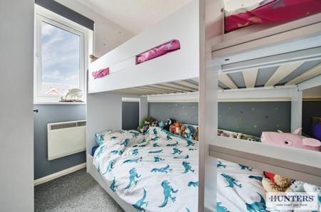 2 bedroom Flat for sale in Salmon Road, Dartford