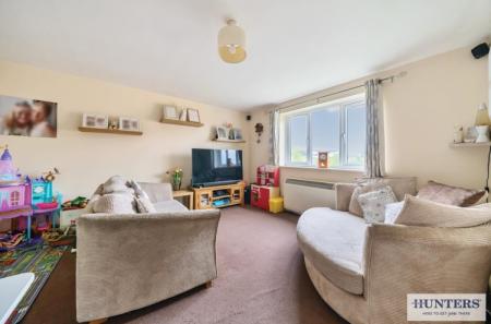 2 bedroom Flat for sale in Salmon Road, Dartford