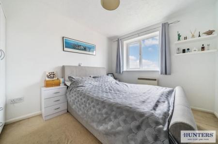 2 bedroom Flat for sale in Salmon Road, Dartford
