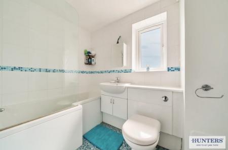 2 bedroom Flat for sale in Salmon Road, Dartford