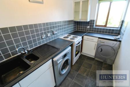 1 bedroom Flat for sale in Chalkstone Close, Welling, Kent, DA16