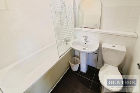 1 bedroom Flat for sale in Chalkstone Close, Welling, Kent, DA16