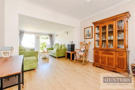 4 bedroom Semi-detached house for sale in Westbrooke Crescent, Welling, Kent, DA16