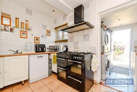 4 bedroom Semi-detached house for sale in Westbrooke Crescent, Welling, Kent, DA16