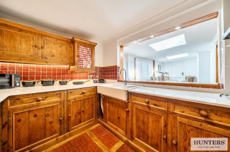 2 bedroom Semi-detached bungalow for sale in Occupation Lane, London, SE18