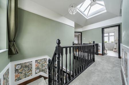 5 bedroom Detached house for sale in Heathview Avenue Crayford, Dartford, Kent, DA1
