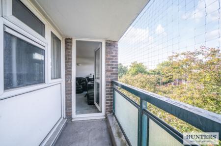 1 bedroom Flat to let in Alicia House, Upper Wickham Lane, Welling, Kent, DA16